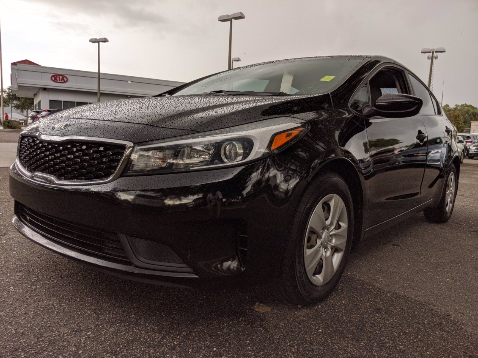 Certified Pre-Owned 2017 Kia Forte LX FWD 4dr Car