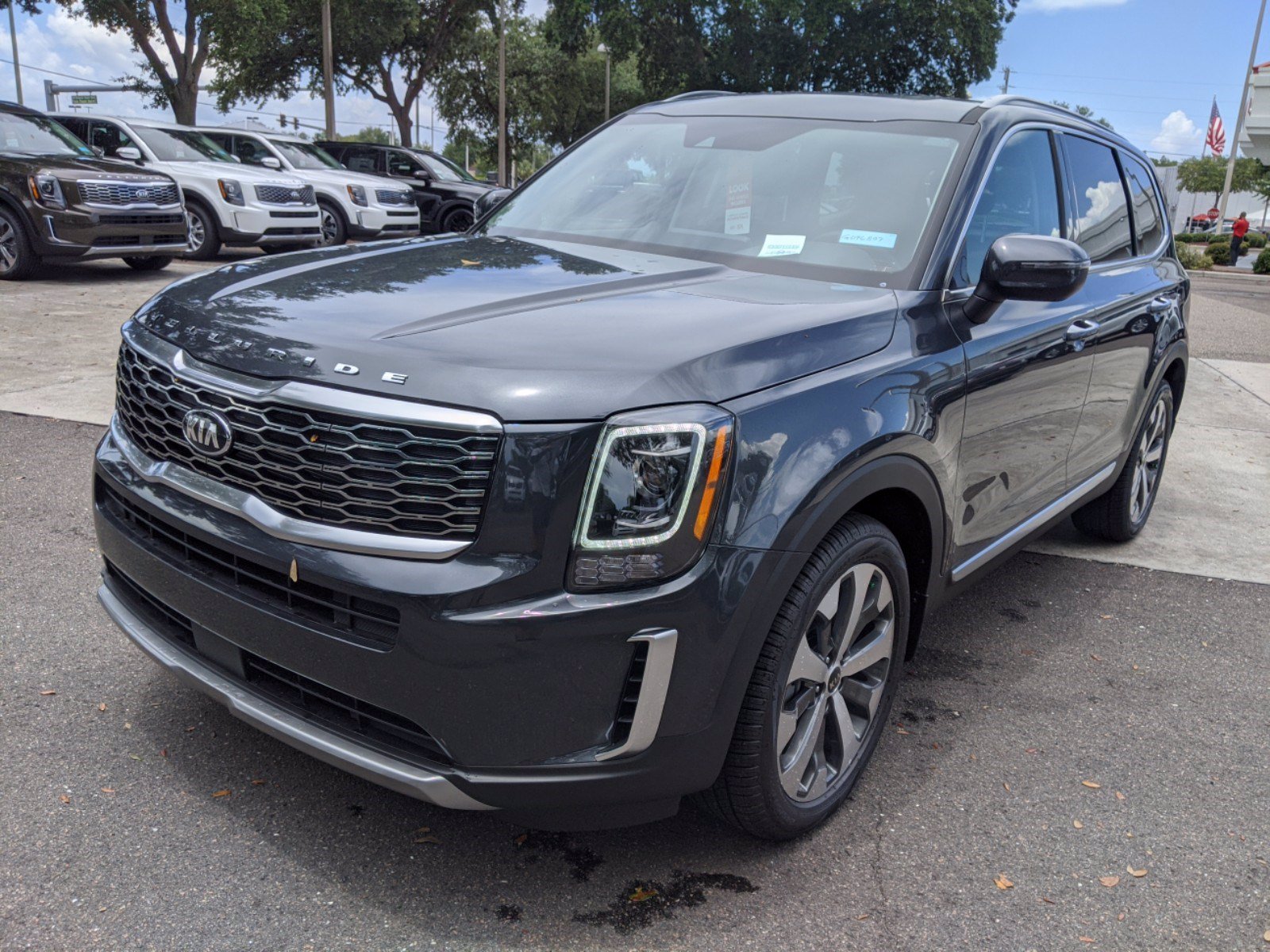 New 2020 Kia Telluride S FWD Sport Utility