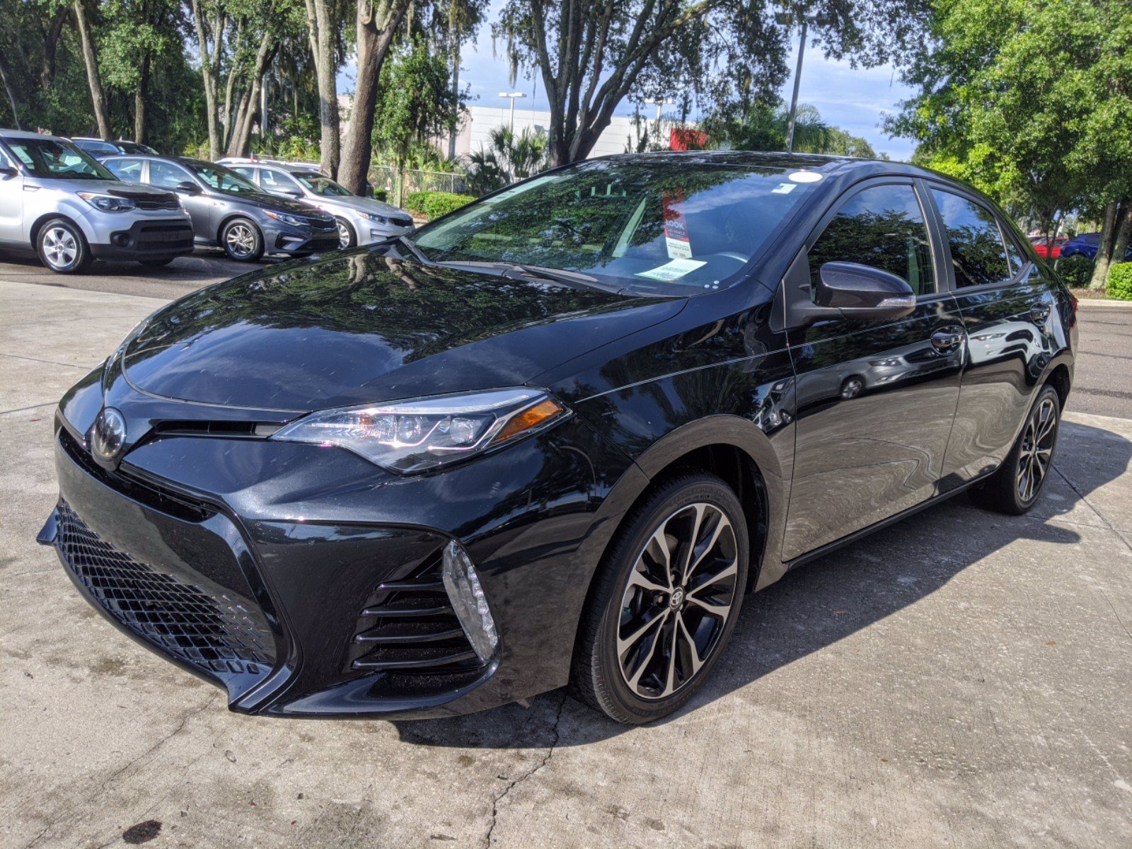 Pre-Owned 2018 Toyota Corolla SE FWD 4dr Car