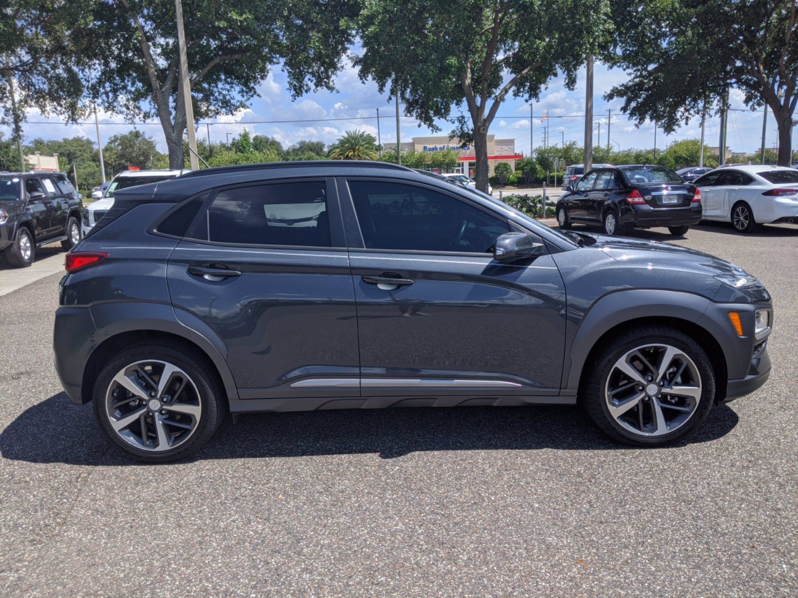 PreOwned 2018 Hyundai Kona Limited FWD Sport Utility