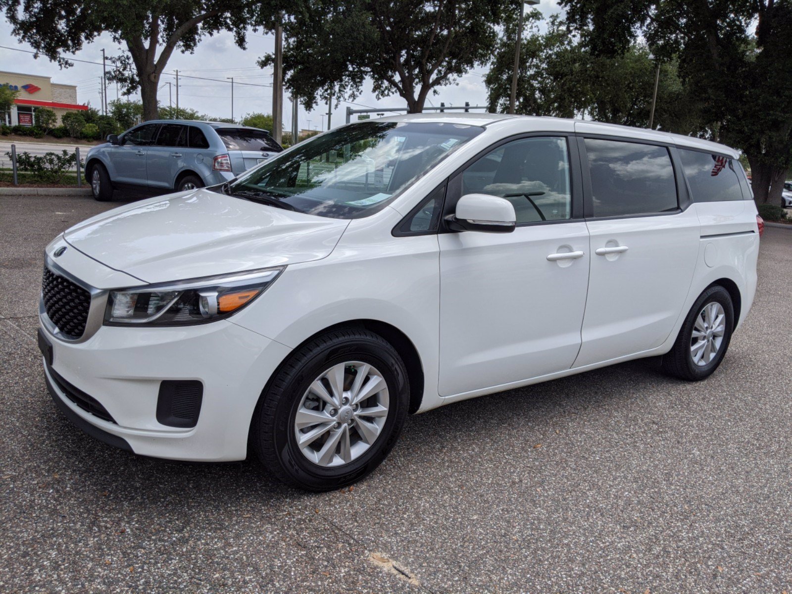 Pre-Owned 2017 Kia Sedona LX FWD Mini-van, Passenger